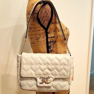 Elegant Cream Quilted Shoulder Bag